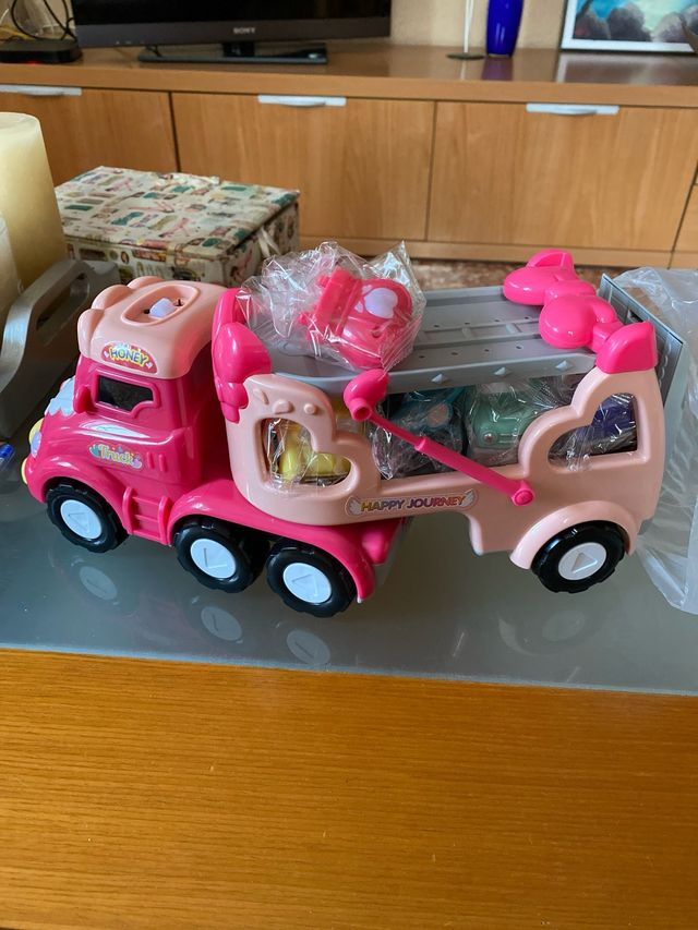 Camion per il trasporto di bambini e veicoli