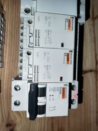 Interruptor diferencial Merlín Gerin