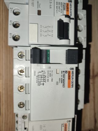 Interruptor diferencial Merlín Gerin