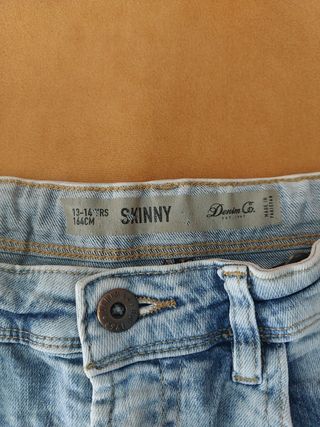 Pantalon vaquero corto 