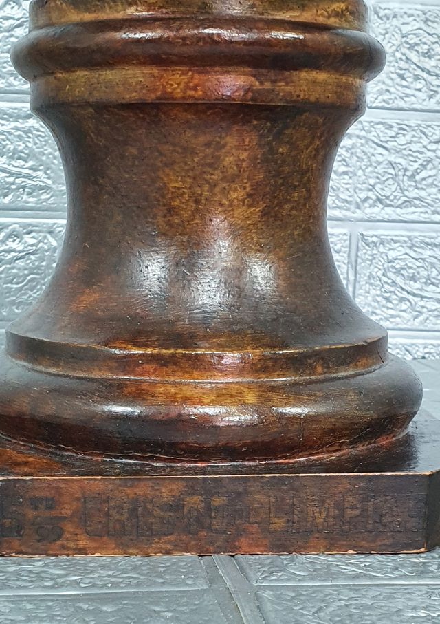 Antiguo busto religioso Cristo de Limpias de Olot