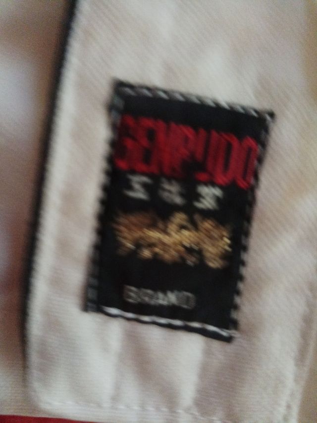 Kimono Fuji blanco talla 5/180cm.,+2 cinturones.