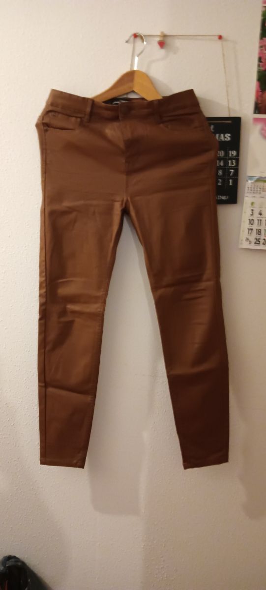 Pantalón cuero mujer