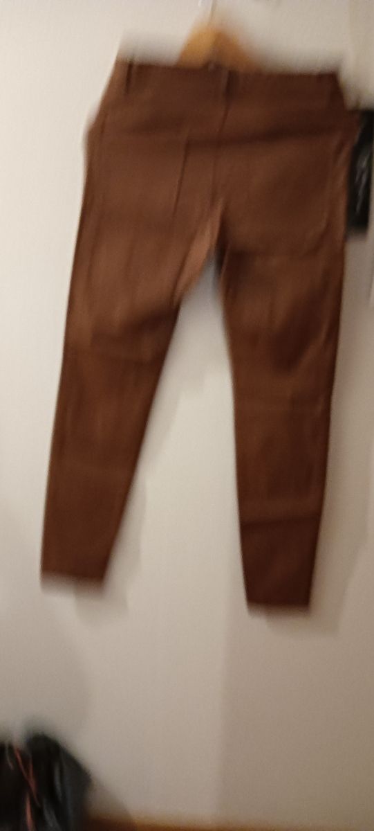 Pantalón cuero mujer