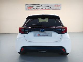 Toyota Yaris HYBRID 2021