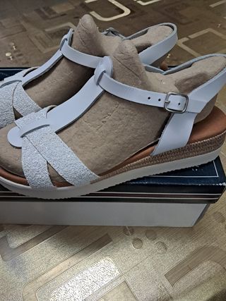 Sandalias Caleo blancas 40