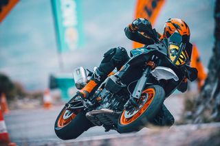 KTM 890 SMT 2024