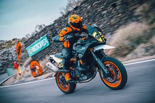 KTM 890 SMT 2024