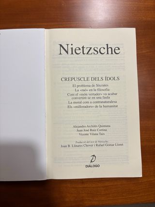 Libro Nietzsche “Crepúscle dels ídols” Filosofía.