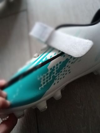 Botas de fútbol con tacos