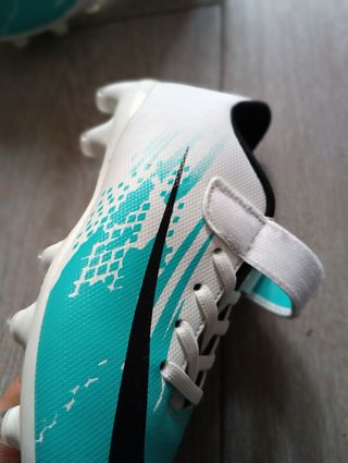 Botas de fútbol con tacos
