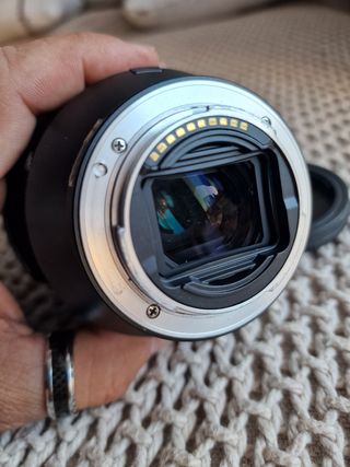 Objetivo Sony E. FE24-240mm