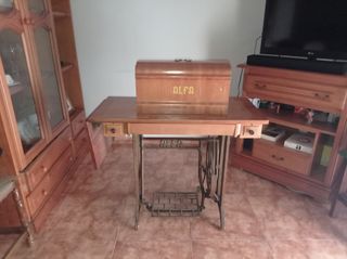 Maquina de coser antigua Alfa