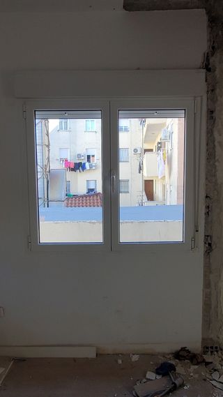 Ventana Climalit PVC blanca - perfecto estado