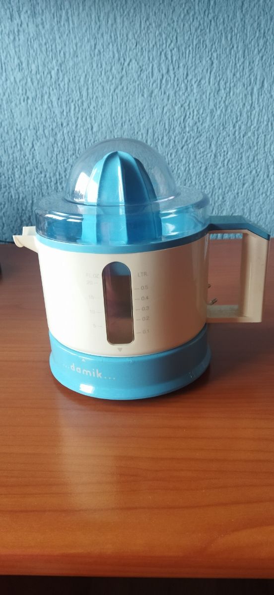 Exprimidor eléctrico vintage