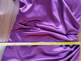 Vestido midi raso morado