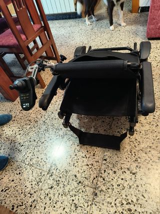 Silla de ruedas eléctrica buen estado 