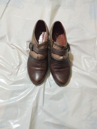 Zapatos botines marrón Hispanitas