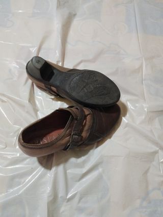 Zapatos botines marrón Hispanitas