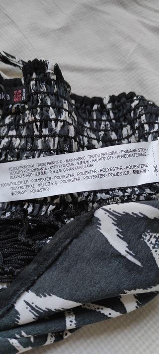 Top Bershka blanco y negro sin estrenar 