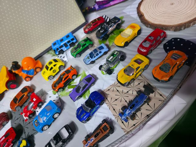 macchinine giocattolo