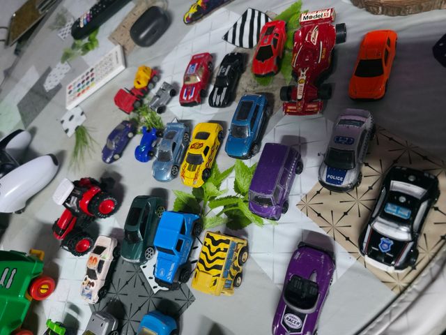 macchinine giocattolo