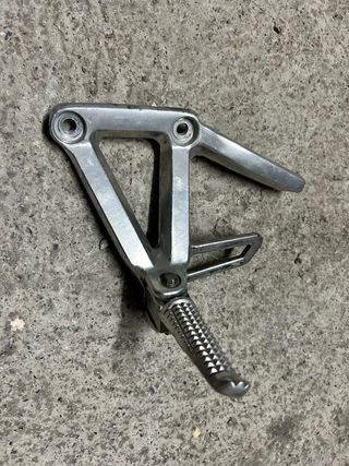 Estriberas Yamaha FZS 600 (99)