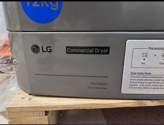 Lavadora y Secadora LG 12kg - Autoservicio