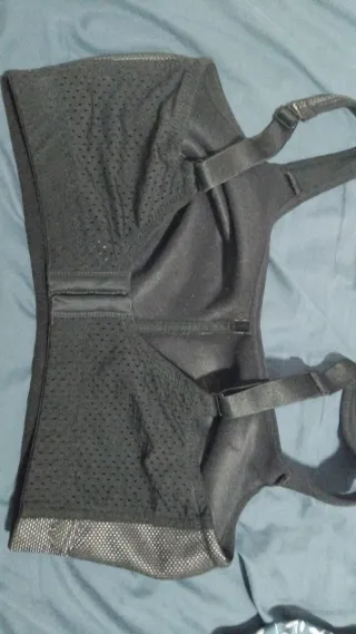 Top deportivo negro-plata