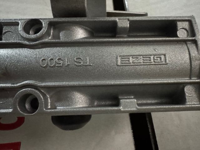 TS 1500 Geze Chiudiporta per porte a batten