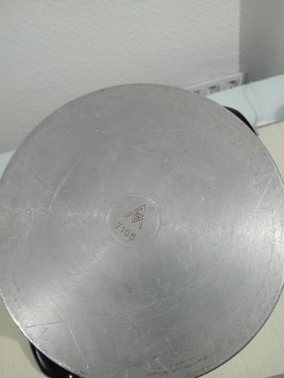 ,.Olla AMC Suiza diámetr..28cm  Alta 15 cm. 6 litr