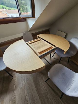 Mesa redonda extensible + 4 sillas velvet