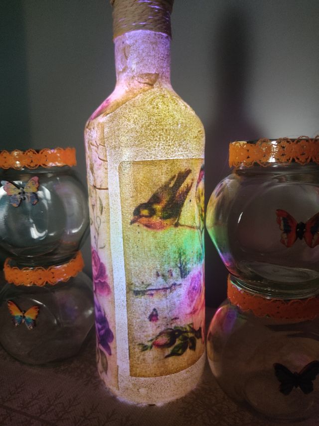 Botella Decorativa con Luces y 4 tarros a juego