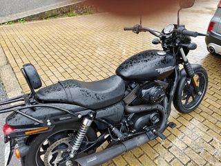 Moto Harley Davidson Street 750