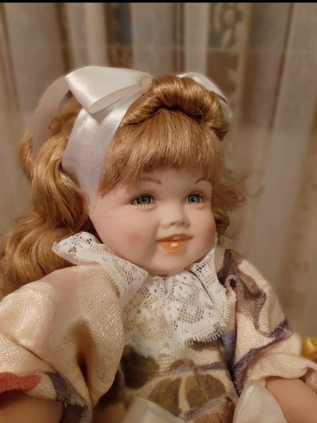 Bambola porcellana vintage