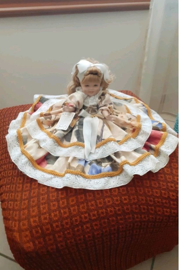 Bambola porcellana vintage