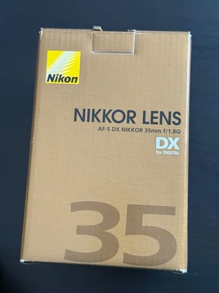 Objetivo Nikon. Nikkor DX AF-S 35mm 1:1.8 G