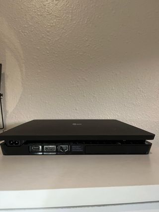 PS4 Slim 1TB - PlayStation 4