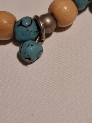 3 pulseras de metal, madera y turquesa