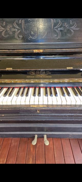 Piano antiguo