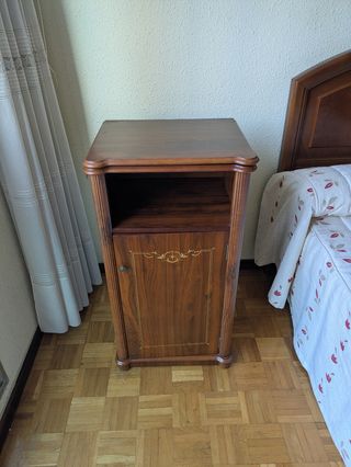 Mesilla con ruedas, peana giratoria