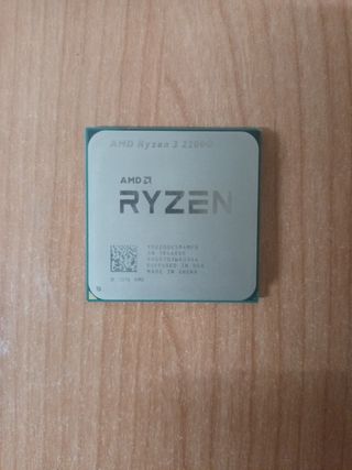 AMD Ryzen 3 2200G