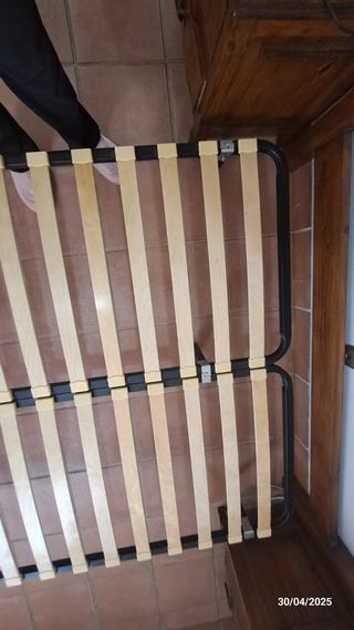 Somier de madera y metal urge vender