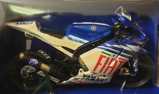 Modellino moto Valentino Rossi 46 scala 1:12