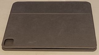 Funda Ipad en muy buen estado,listo para su uso.