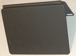 Funda Ipad en muy buen estado,listo para su uso.