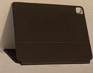 Funda Ipad en muy buen estado,listo para su uso.