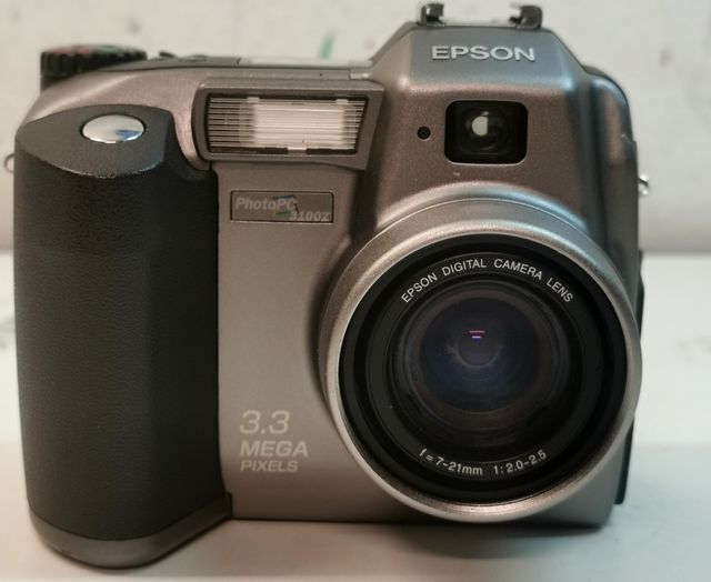 Macchina Fotografica EPSON PhotoPC 3100Z  Model G7