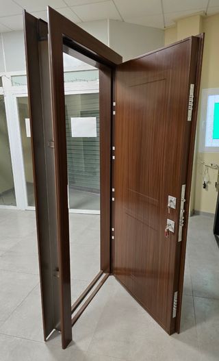 Puerta Acorazada grado 4