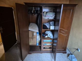 Armario madera antiguo 3 puertas